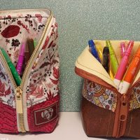 Trousse verticale patron couture avec fermeture éclair, base en simili et étiquette LOVE en simili